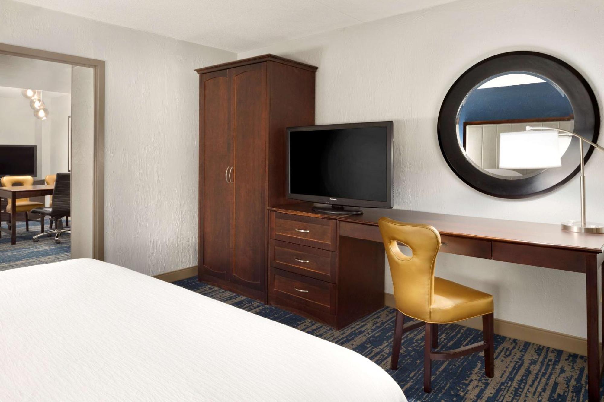 Embassy Suites By Hilton Columbus Ngoại thất bức ảnh