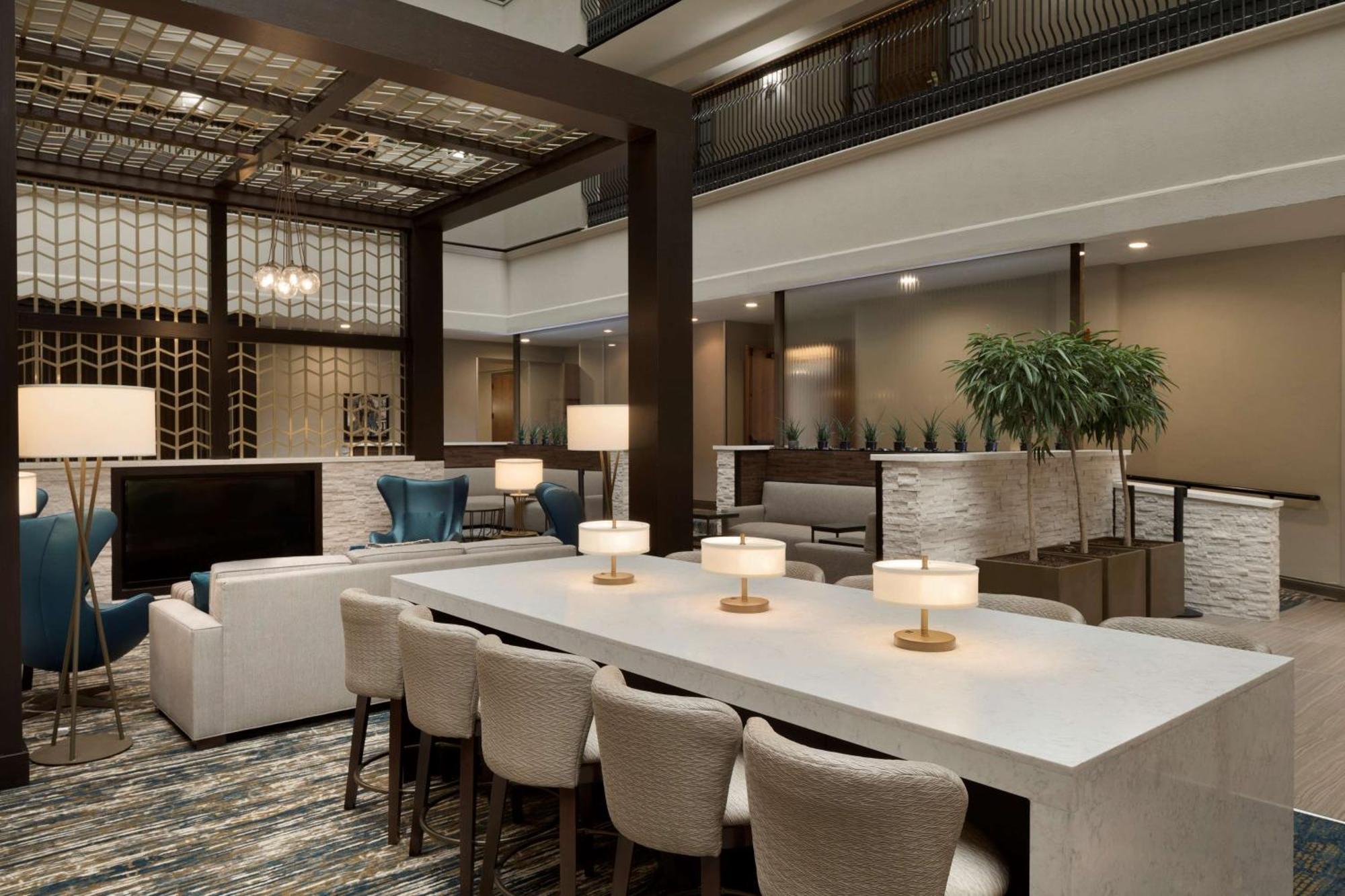Embassy Suites By Hilton Columbus Ngoại thất bức ảnh