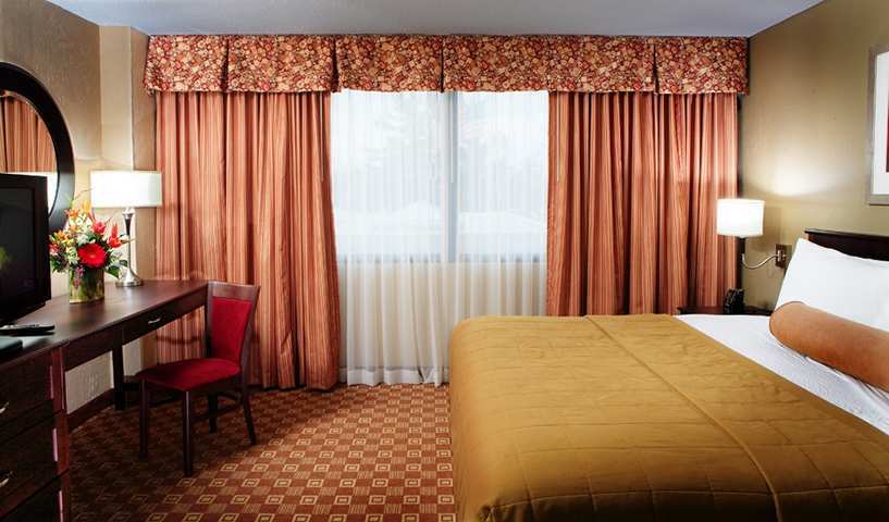 Embassy Suites By Hilton Columbus Phòng bức ảnh